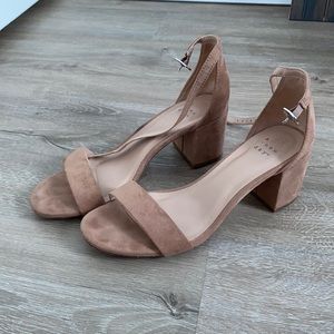 A New Day size 6.5 tan/nude low heels